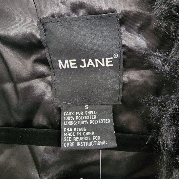 Me Jane Black Faux Fur Vest size small - Picture 2 of 6